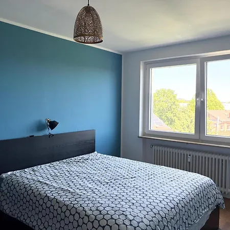 Geraeumiges 4-zimmer-penthouse Mit Balkon Und Parkplatz * Niederdorla